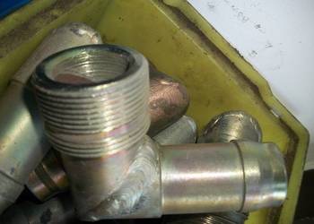 Przyłącze kolanowe do pompy M42x2 wąż 32 mm