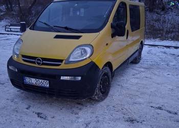 Opel Vivaro osobowy