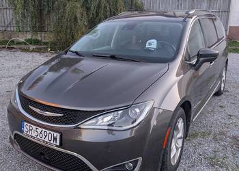 Chrysler Pacifica Touring L Plus 8 osób, po dużym serwisie