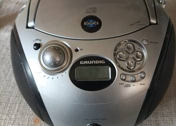 Grundig RCD 1440 USB radiomagnetofon z CD MP3.