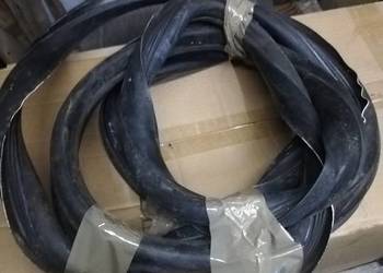 Mercedes kaczka uszczelka szyby przedniej