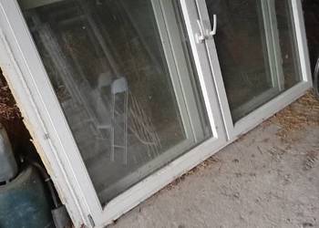 Okno PCV plastikowe dwuskrzydłowe białe brązowe 228 x 145 oraz 210 x 135