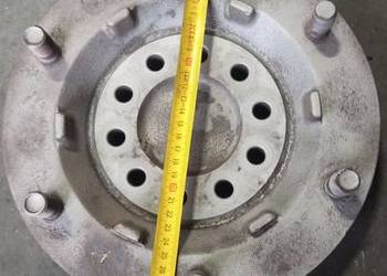 Kołnierz piasty Mercedes Atego 815 817 818 r17,5 koła
