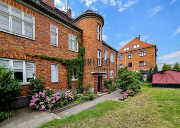 Mieszkanie/Biuro - Willa miejska /Garaż /Ogród