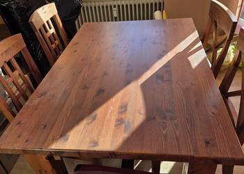 Drewniany stół jadalniany i 5 krzeseł