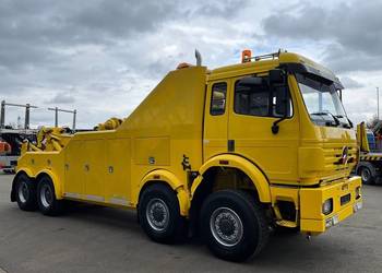 Holownik 4 osiowy 8x4 Mercedes 3535