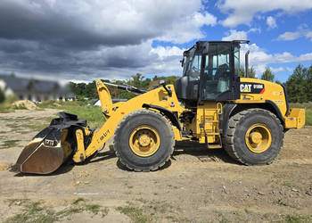 Ładowarka kołowa CATERPILLAR 918 M, 4x4 (2019 r. / 9500 kg / 5 744 mth)