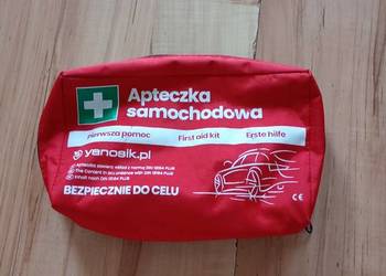 etui pokrowiec opakowanie saszetka materiałowa na apteczkę 20x15x5 czerwona