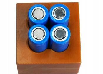 Forma do Zgrzewania 4 Akumulatorów 18650 | Bakelit