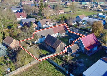 Dom z warsztatem, stodołą i oborą