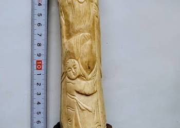 Płaskorzeźba z mędrcem