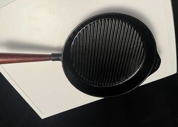 Szwedzka żeliwna patelnia do grilowania 28 cm Skepshult