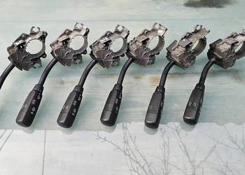 Przełącznik kierunkowskazów manetka mercedes w210 2085450010