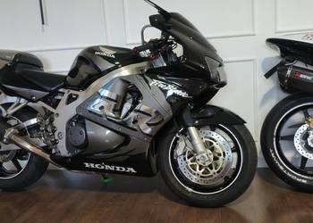 Honda CBR 900 RR sc33