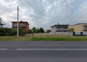 Sprzedam działkę budowlaną z mediami z wz + siedlisko z budynkami gosp. !!!