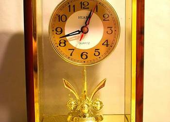 Replika zegara typu Roczniak z lat 50 tych.