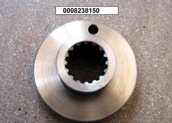 Piasta z otw. na śrubę zrywalną fi 8mm wielowypust do prasy Claas