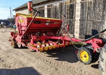 Siewnik talerzowy bezorkowy  Kuhn vaderstadt amazone d9 super rapid 300s