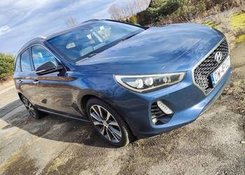 Hyundai i30 SW 1,6 CRDI 136 KM - full opcja LED skóra panorama navi kamera