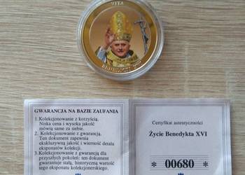 31. Życie Benedykta XVI medal okolicznościowy
