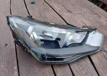 Reflektor prawy Audi A1 8x
