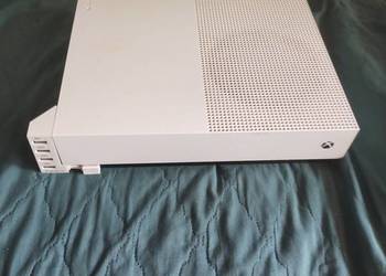 Sprzedam samą uszkodzoną konsolę Xbox one s