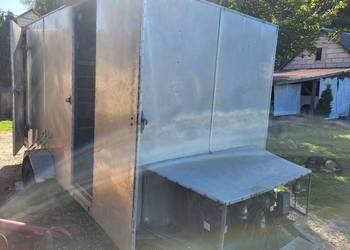 Przyczepka chlodnia mobilna