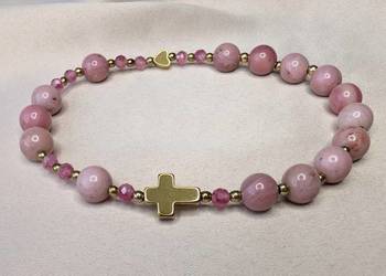 Bransoletka różaniec kamienie rodonit turmalin różowy krzyżyk serduszko