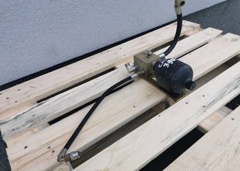Akumulator hydrauliczny CAT TH 330B