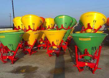 Rozsiewacz 1-tarczowy do nawozów Lejek 300 litrów Transport