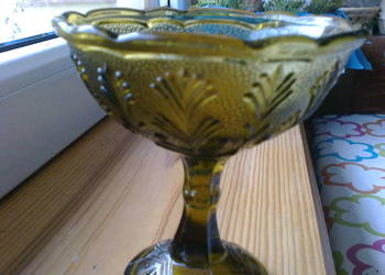 Cukiernica z kolorowego szkła