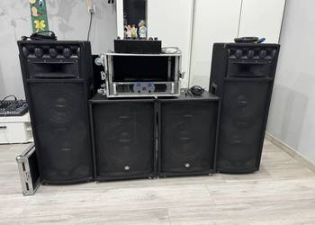 Sprzedam kompletny zestaw DJ ( 2 kolumny 800W , 2 700W , mixer itd.)