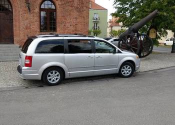 Chrysler Town and Country. 2.8 crd.