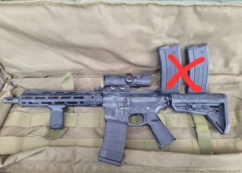 Karabinek ASG typu M4/AR-15 w torbie transportowej