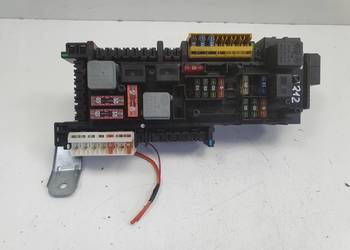 Mercedes W212 SKRZYNKA BEZPECZNIKÓW Moduł