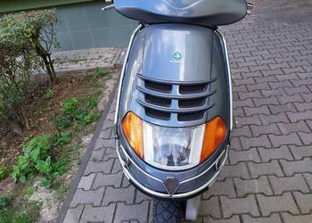 skuter piaggio hexagon