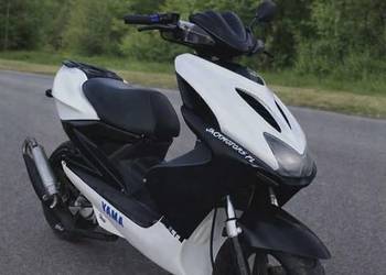 Skuter Yamaha Aerox 2011
