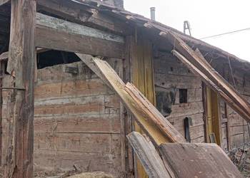 Rozbiórki drewnianych domów budynków stodół