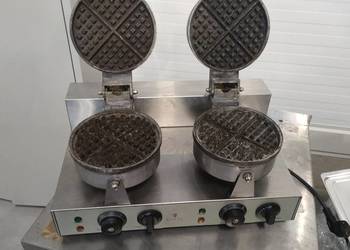 Podwójna gofrownica okrągła 2 x 1300 W ROYAL CATERING RCWM 2600 R