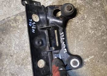 Kawasaki GPZ 600 mocowanie baku zbiornika uchwyt GPZ600 gumy gpx600 GPX