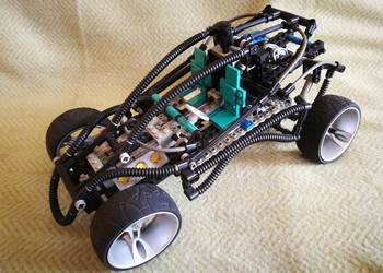 Klocki LEGO Technic 8432 Samochód Concept Car (1998) | Model Retro V6