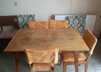 Stół drewniany rozkładany z krzesłami