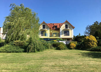 Wyjątkowa willa nad jeziorem, własna marina