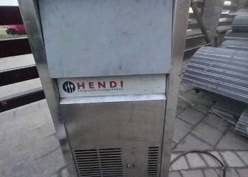 Kostkarka Hendi 20 kg z uzdatniaczem.