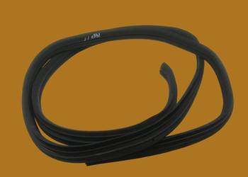 USZCZELKA DRZWI PRAWY TYŁ KAROSERYJNA Renault Kangoo II (2008-  )