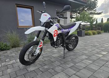 Aprilia SX125 2025 Euro 5+ Nowy Model 2136km Prezentacja Wideo Transport