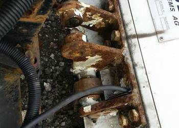 MBB HUBFIX Mcowanie silownika klapy załadowczej