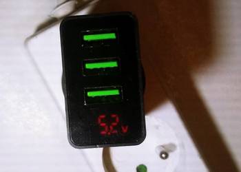 Ładowarka 3 x USB QC 3.0 Quick Charger wyświetlacz cyfrowy