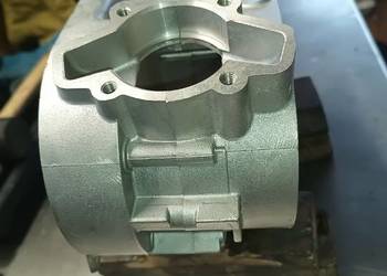 Kartery połówki obudowa silnika nowe MZ ETZ 125 150 obrotomierz dozownik