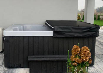 JACUZZI OGRODOWE SLIM 3 osobowe w zabudowie, podgrzewana elektrycznie